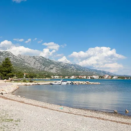 Lea Appartement Starigrad Paklenica