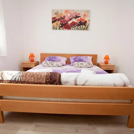 Apartment Lea