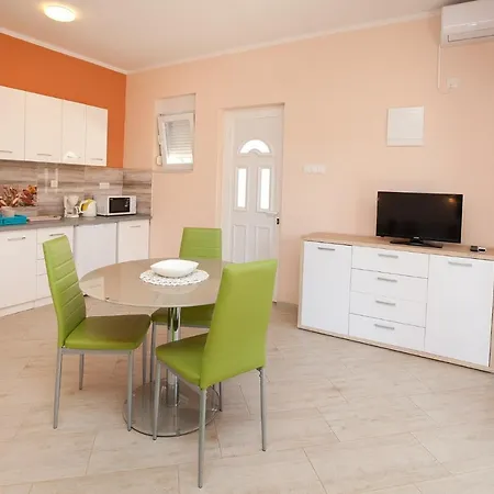 Appartement Lea Starigrad Paklenica