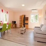 Apartament Lea