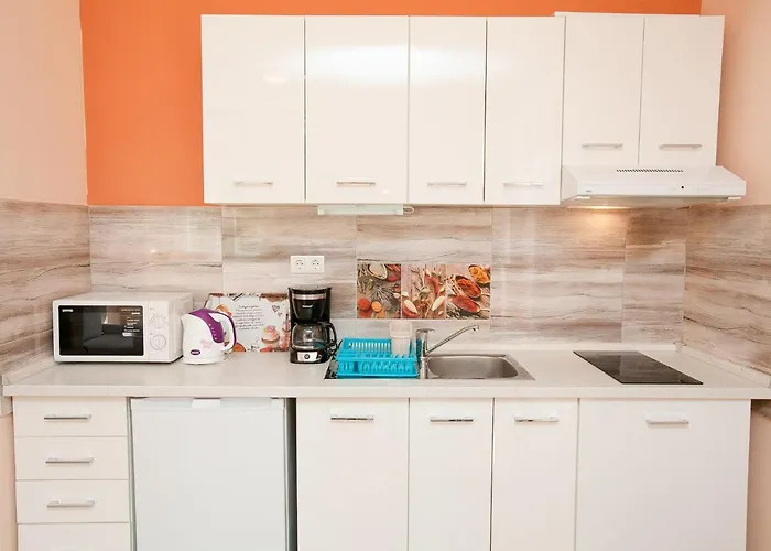 Lea * Starigrad Paklenica