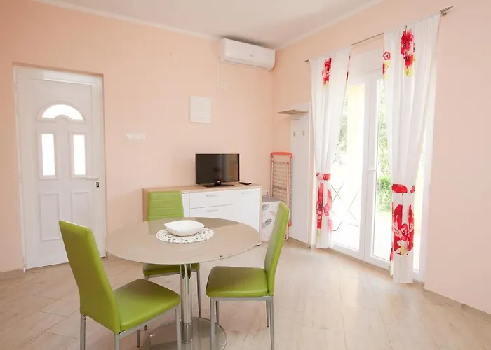 Apartamento Lea Starigrad Paklenica