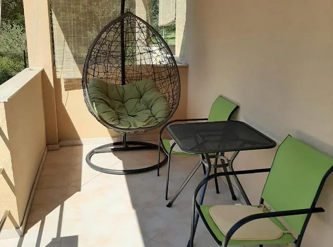 Lea * Starigrad Paklenica